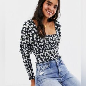 Shirred Daisy Top with Puff Sleeve